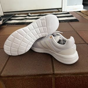 Adidas Lite Racer white